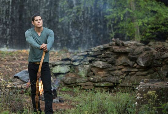 JD Pardo WAS Jason Neville IN "Revolution"!