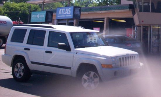 2006 Jeep Commander. UGH/