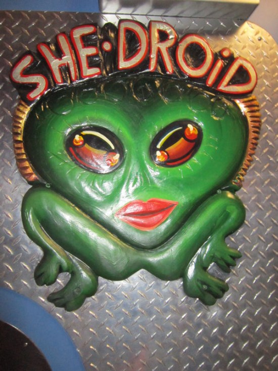 Space Aliens She-Droid!