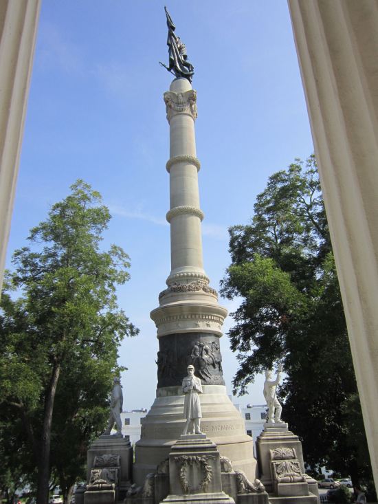 Confederate Soldiers Moument.