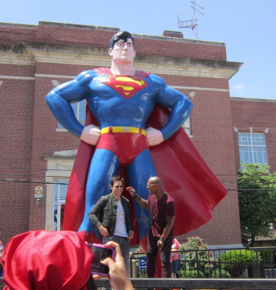 Mehcad Brooks + Peter Facinelli!