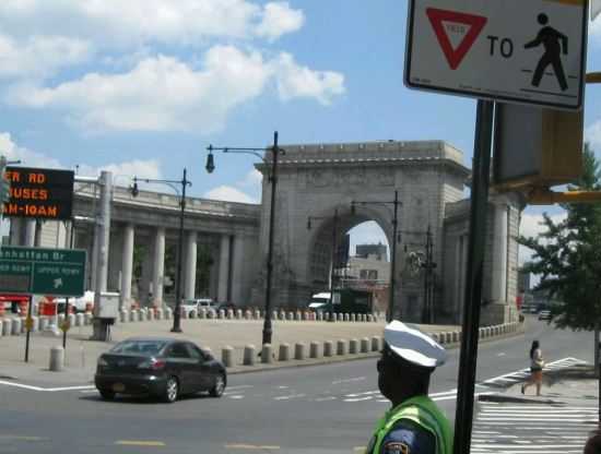 Manhattan Bridge Arch + Colonnade!