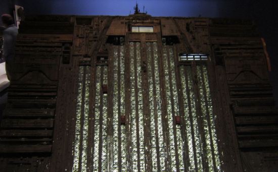 Blade Runner elevators!