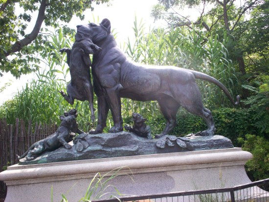 Lion Statue!