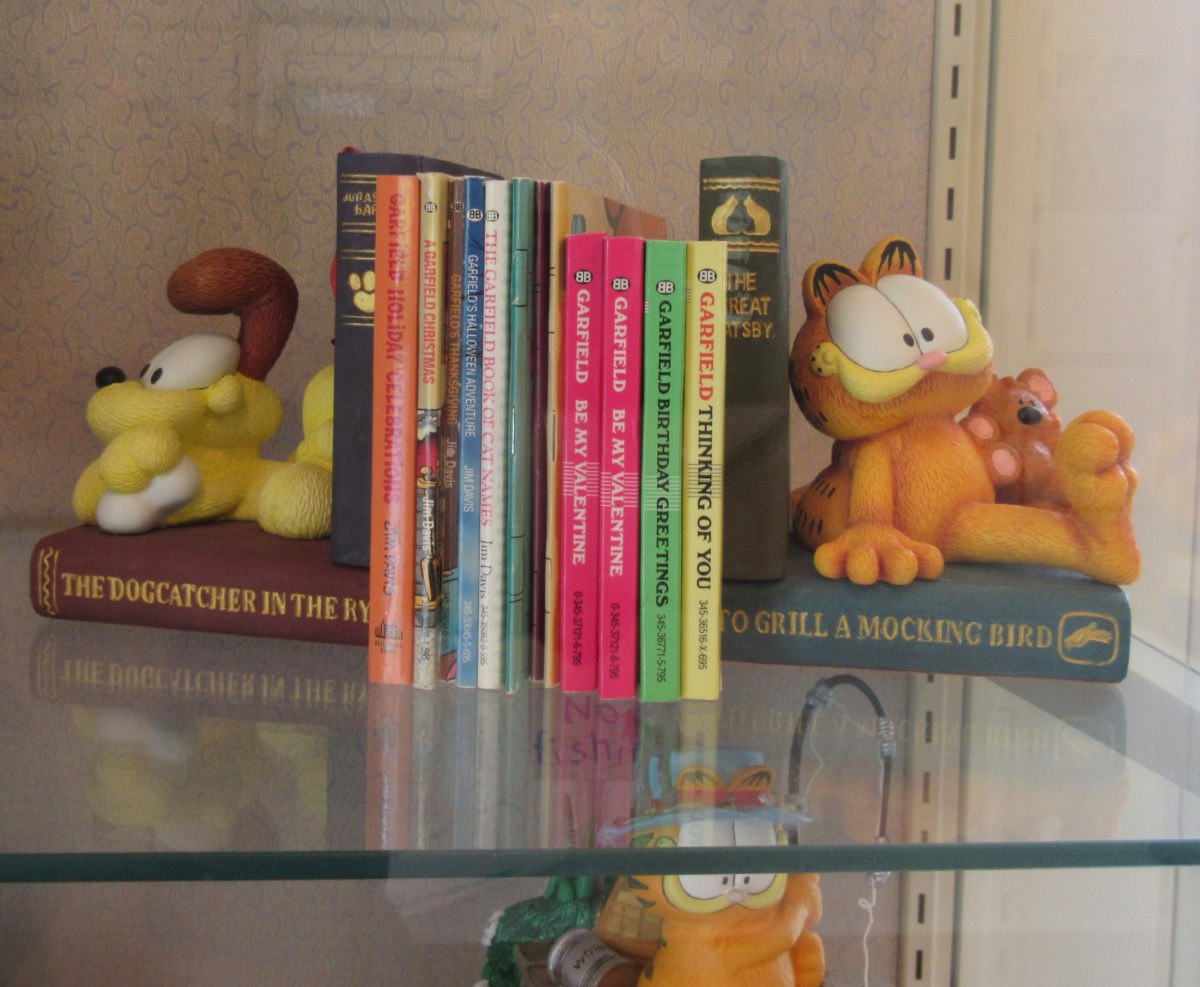 Garfield and Odie bookends!