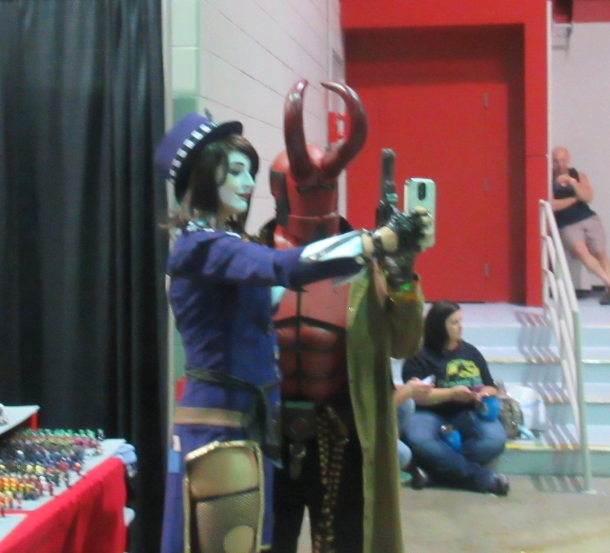 Mad Moxxi and Hellboy!
