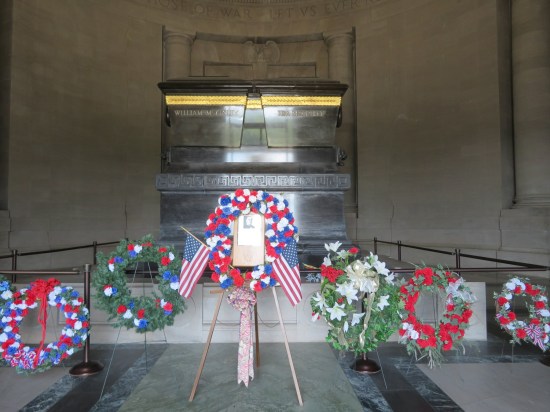 McKinleys with wreaths!