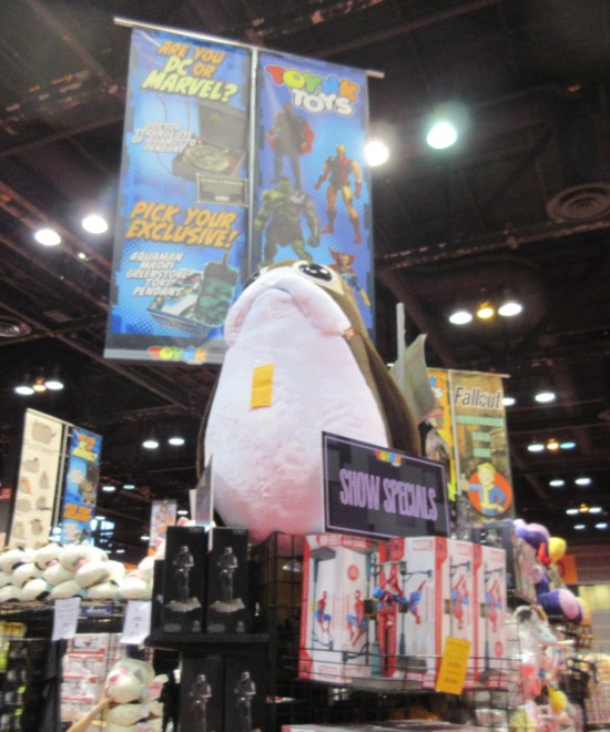 giant Porg!