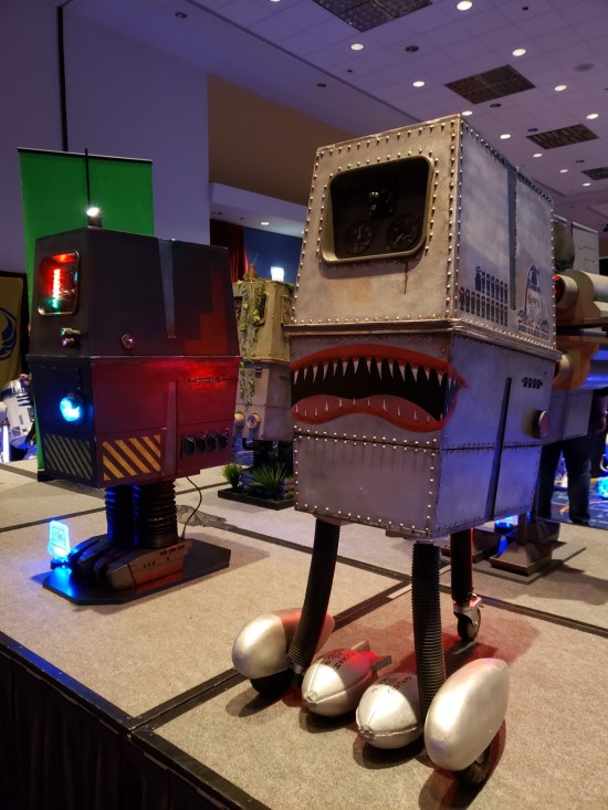 Gonk custom droids!