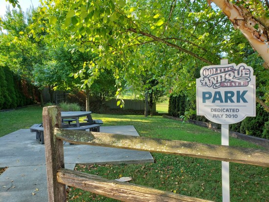 Oolitic Antique Mall Park!
