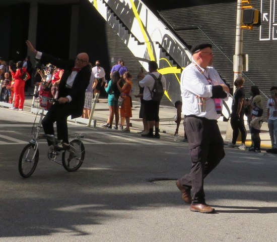 Jamie Hyneman and Mr. Six cosplay!