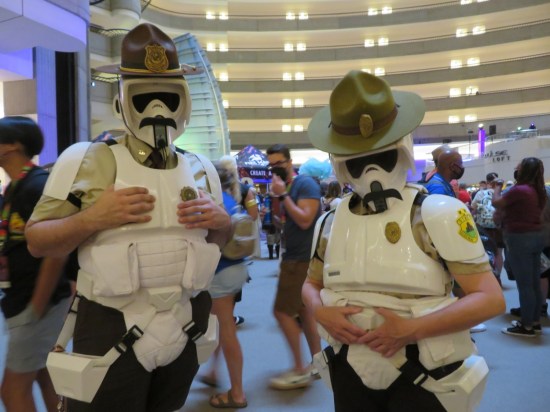 Super Stormtroopers cosplay!