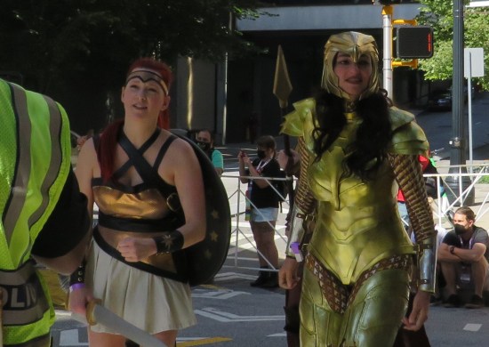 Wonder Woman 1984 cosplay!