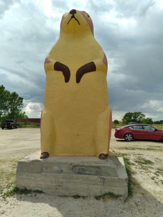 giant prairie dog statue!