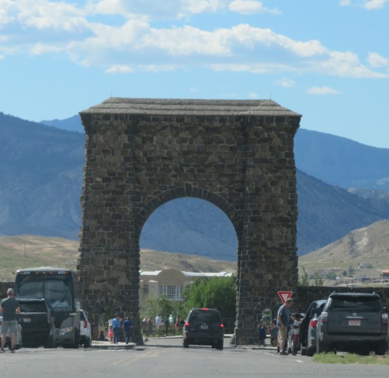 Roosevelt Arch Yellowstone!