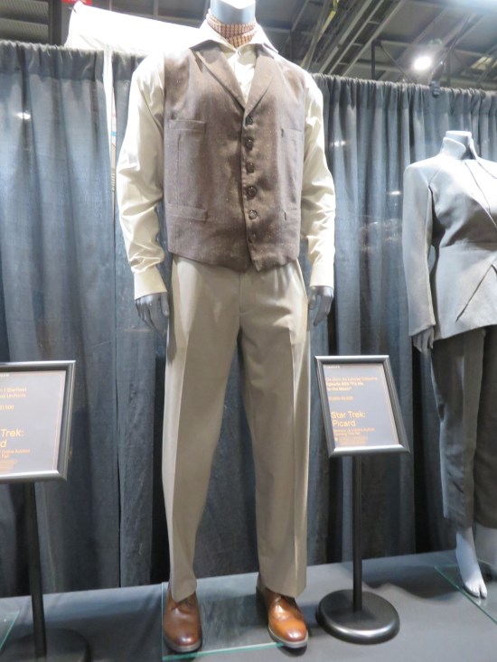 Q Fly Me to the Moon costume!