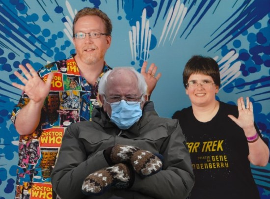 Bernie Sanders jazz hands!