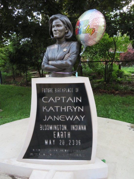 Captain Janeway statue!