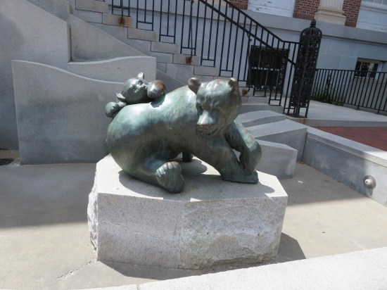 Dear and Bear Fountain bears statue.