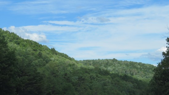 Standard shot of those rolling Green Mountains, no standout detail apart from innate mountainous awesomeness.