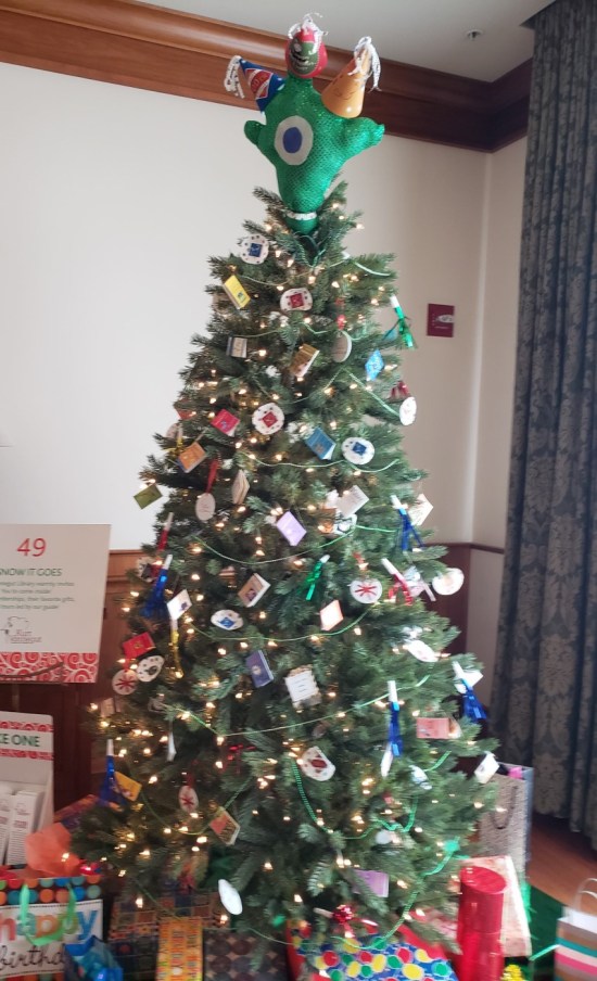 Christmas tree decorated by Vonnegut fans.