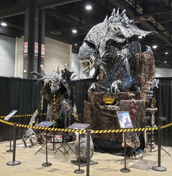 Big daunting sculptures of the Alien Queen and a scary minion from the "Alien" film series.