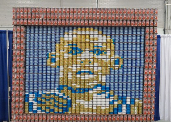 A canned sculpture of Reggie Miller choking himself. Long story.