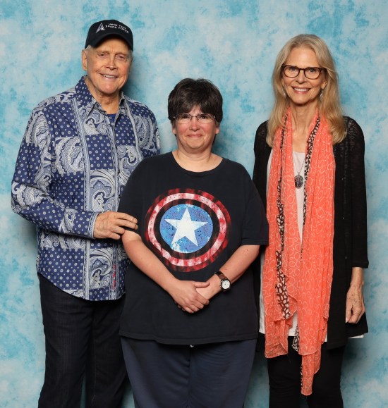 Anne standing politely between Lee Majors and Lindsay Wagner, who are older now but doing just fine.