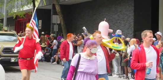 Futurama cosplay, refer to caption