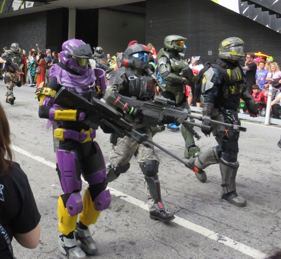 Halo soldiers, one of them purple.