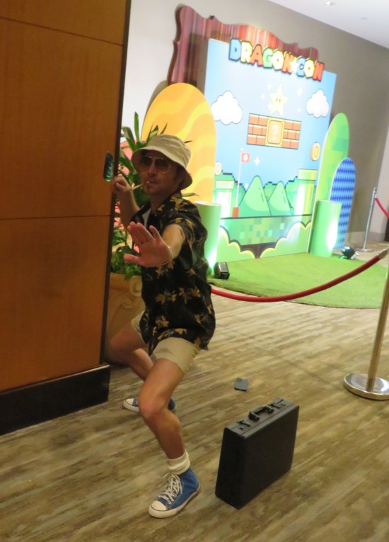 cosplay: Hunter S. Thompson doing fake kung-fu or whatever from "Fear and Loathing in Las Vegas".