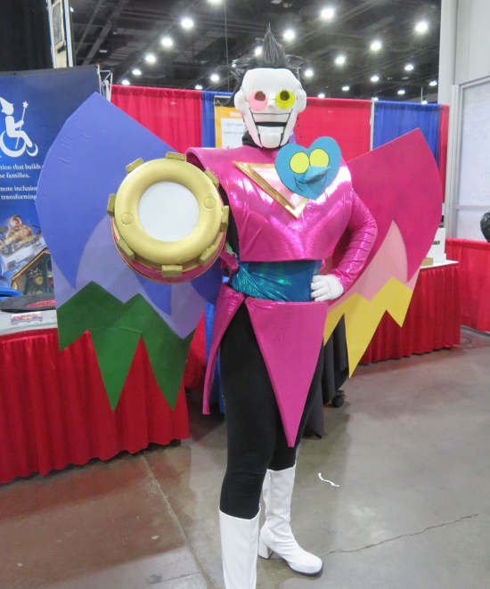 cosplay: Spamton NEO winged bird robot with laser cannon.