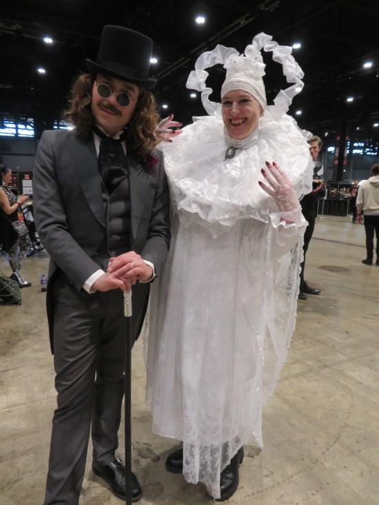 Dracula and Lucy cosplayers from the end of "Bram Stoker's Dracula".