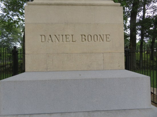 Closeup of the base of Daniel Boone's headstone, just his name.