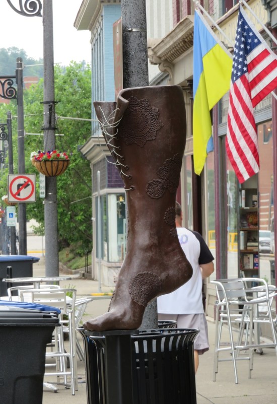 Art, leg floating on stand